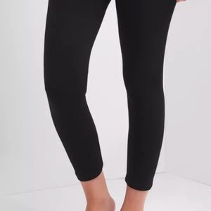 Medium sized gap Maternity leggings new